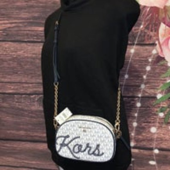 MICHAEL KORS WHITE SMALL OVAL CAMERA - Picture 2 of 2